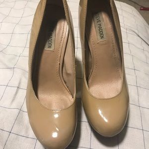 Steve Madden shoes nude color size 8